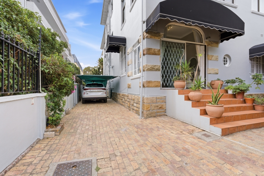 2 Bedroom Property for Sale in Sea Point Western Cape